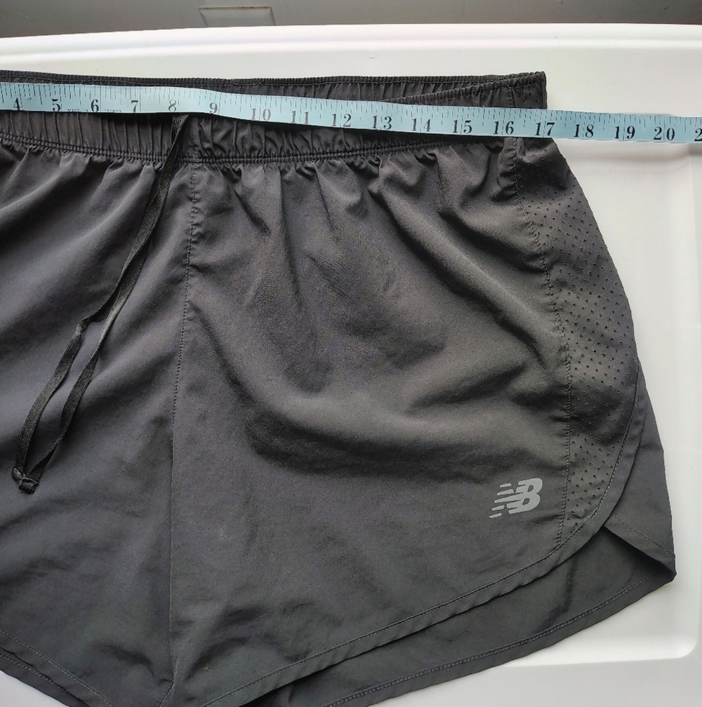 New Balance athletic shorts 5 inch adjustable straps activewear lightweight L. - Picture 10 of 16